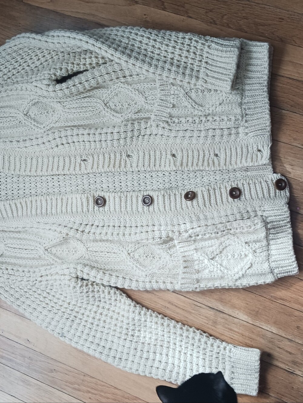Aran Fisherman Style Button Sweatee